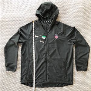Nike essential US soccer jacket